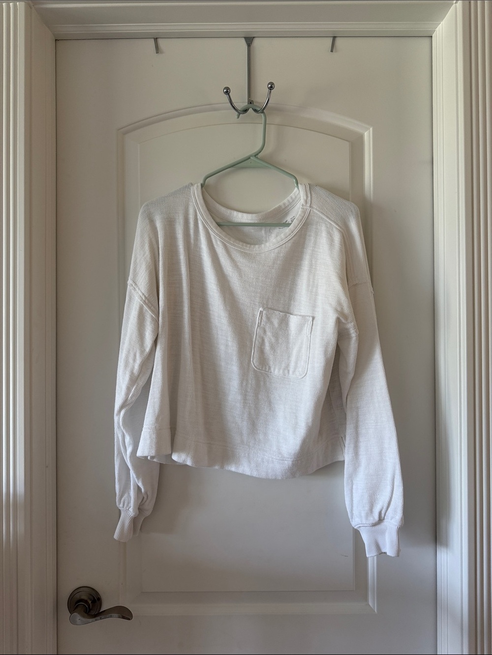 White aerie crewneck